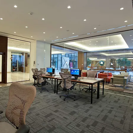 Hilton Garden Otel 5*