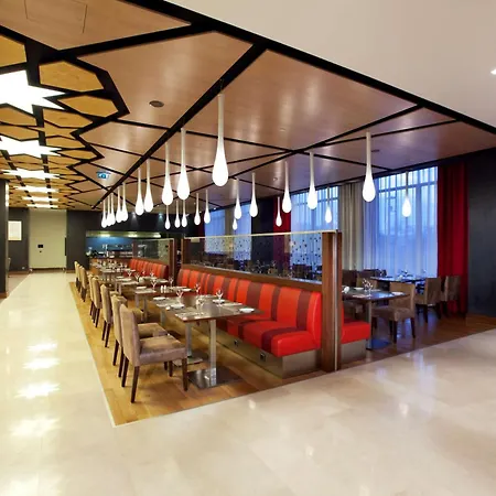 Szálloda Hilton Garden 5*