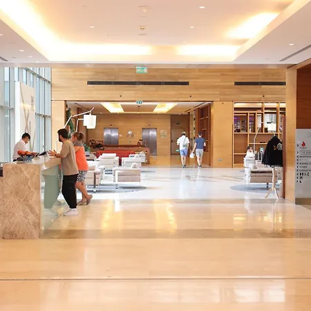 Hilton Garden 5*