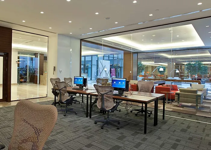 Hilton Garden Hotel 5*